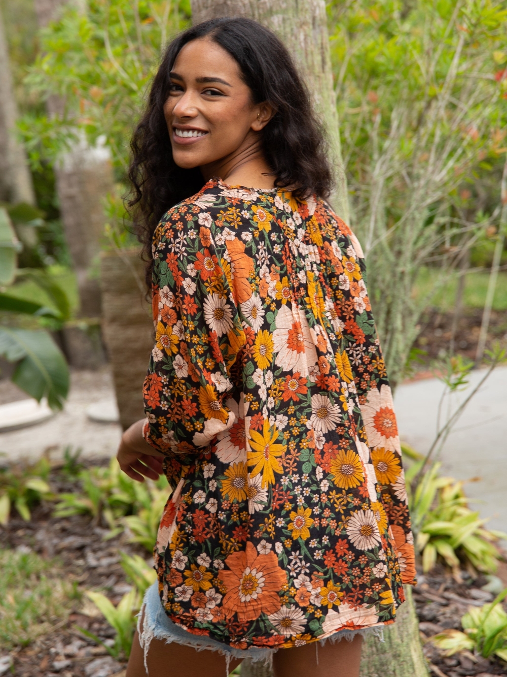 Natural Life 70s Daisy Floral Tunic | Boho Flowy Cotton Top S/M